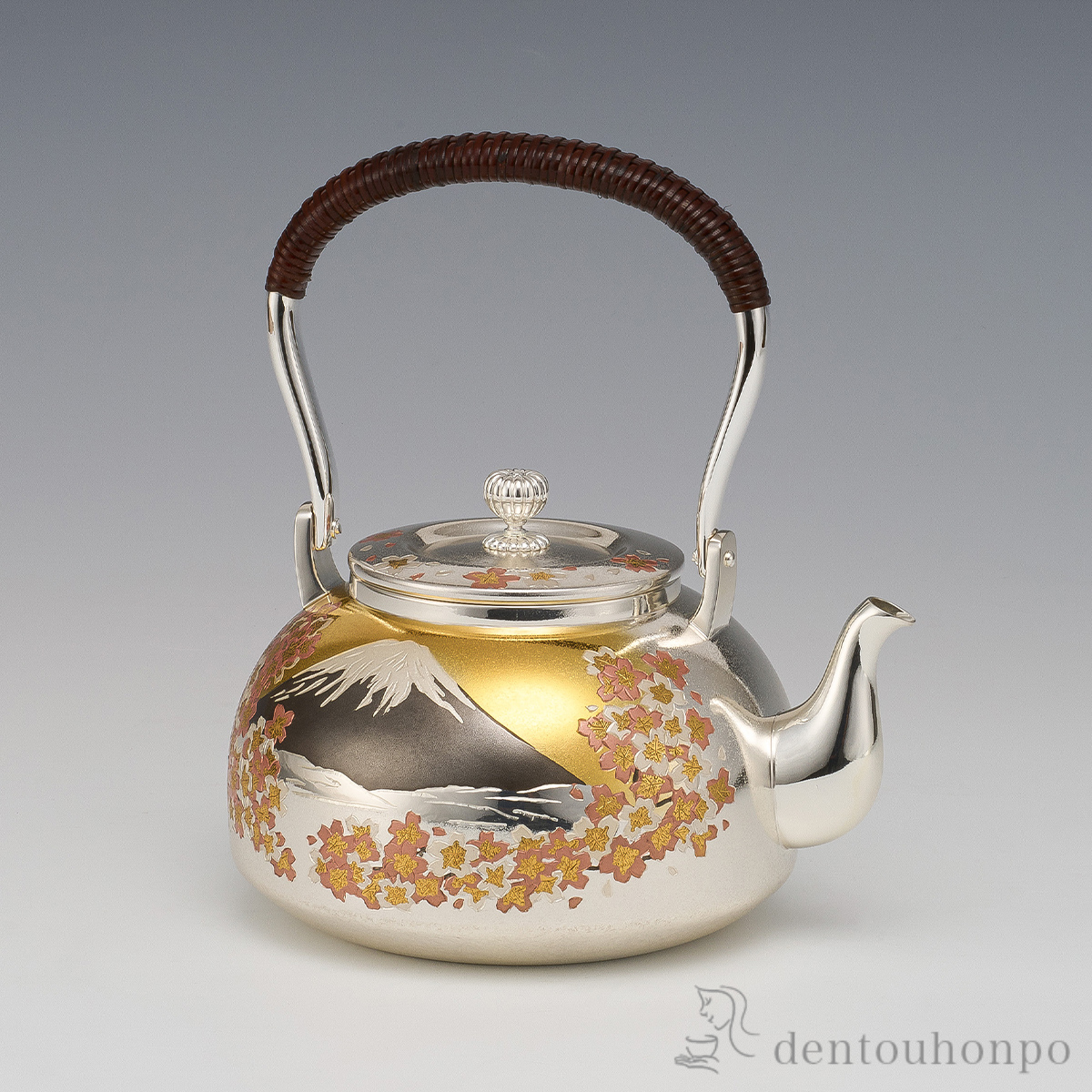 【送料無料】純銀 湯沸 富士桜 4.5号 並型 B・580g≪在庫確認後、10~14営業日程で出荷≫ ( 高級 コレクション 美術品 工芸品 伝統 東京銀器（銀工芸） )