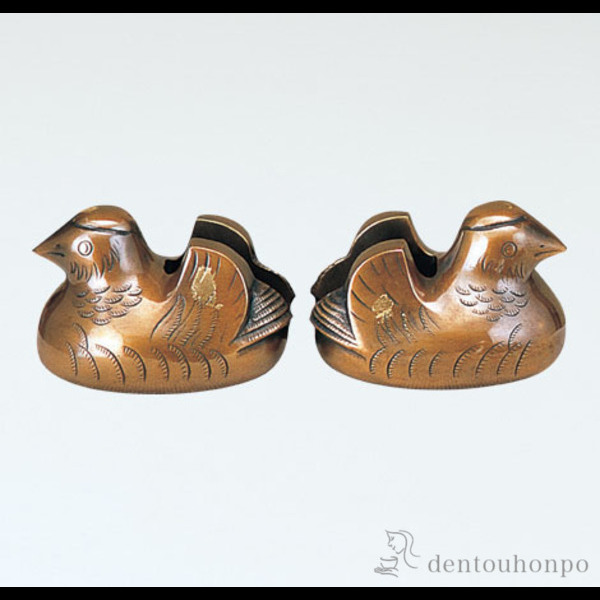 【送料無料】鴛鴦 屏風押え 山吹色 銅製≪在庫確認後、1~3営業日で出荷≫ ( 木札名入れ有料 置物 幸運 風水 縁起物 人気 高岡銅器 )