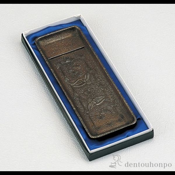 【送料無料】銅製 ペン皿 松鶴文≪在庫確認後、1~3営業日で出荷≫ ( 高級 万年筆 鉛筆 水性 油性 高岡銅器 )