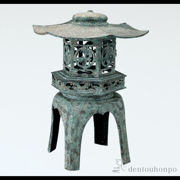 【送料無料】銅製 六角雪見燈籠 青銅色 18号≪在庫確認後、1~3営業日で出荷≫ ( 木札名入れ有料 灯篭 灯ろう 燈籠 とうろう 人気 高岡銅器 )