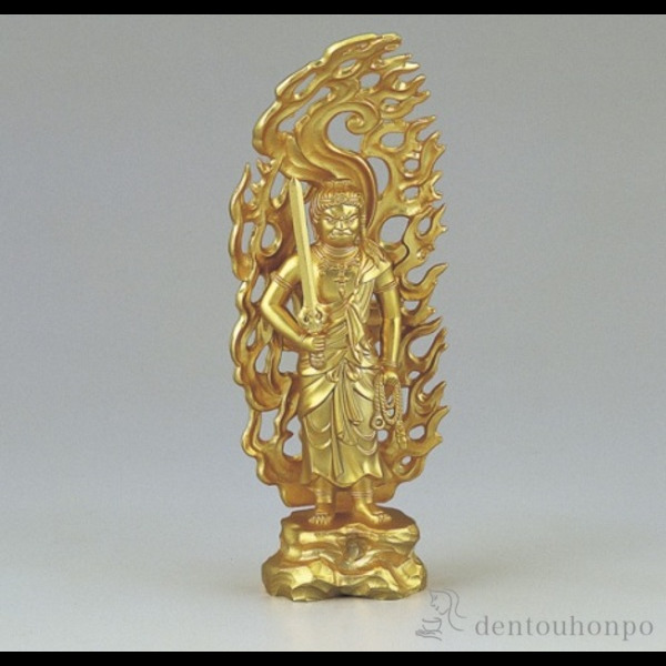 【送料無料】不動明王 純金メッキ 酉年生まれのお守本尊≪在庫確認後、1~3営業日で出荷≫ ( 木札名入れ有料 仏壇 寺院 仏様 日本 仏具 高岡銅器 )