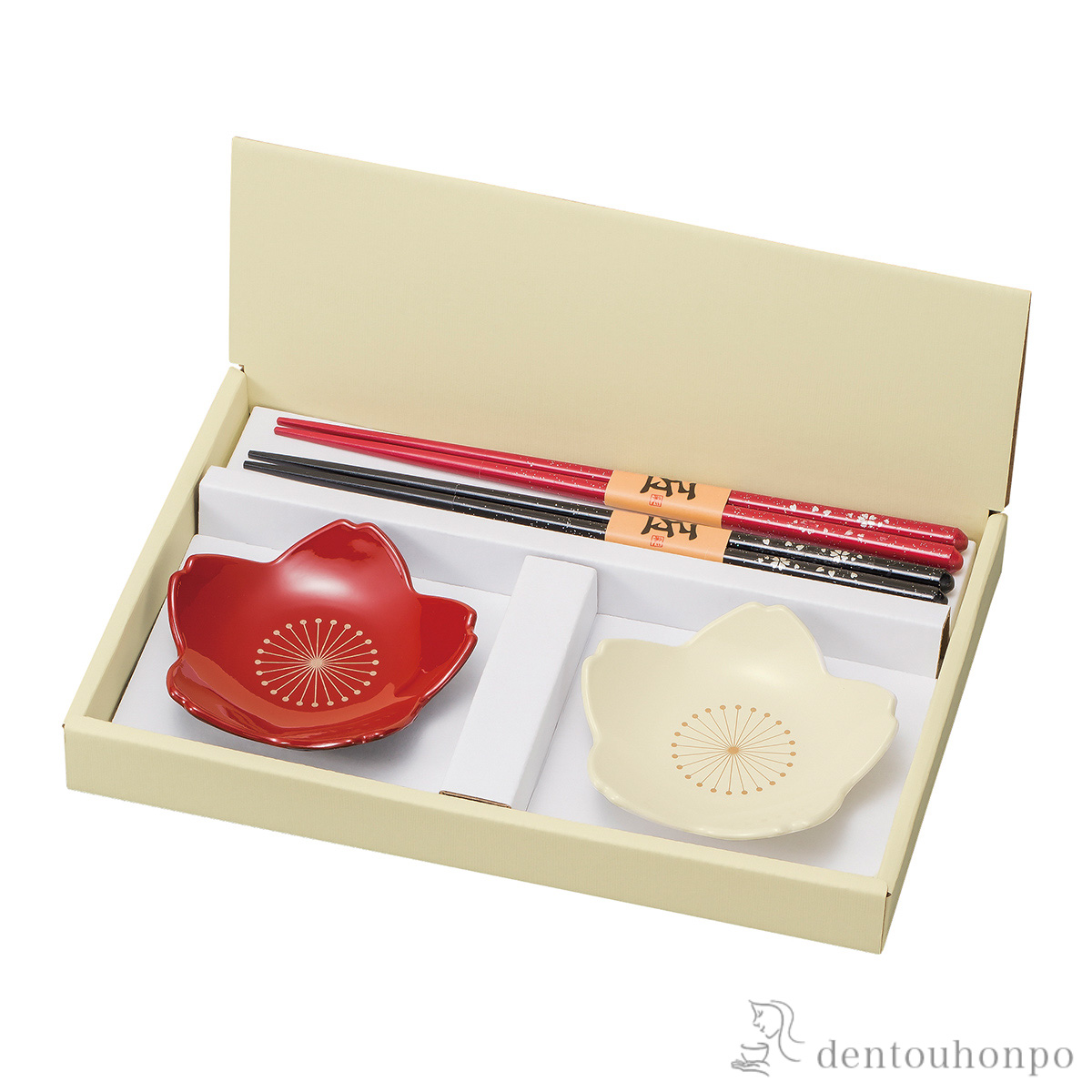 花皿・箸 桜 ペア≪在庫確認後、1~3営業日で出荷≫ ( 初任給 プレゼント 父の日 おしゃれ 食器 カトラリー シンプル おすすめ 山中漆器 )