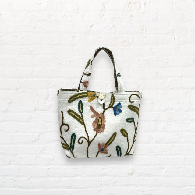 オンラインショップ限定アイテム クルエル刺繍バッグ WHITE お