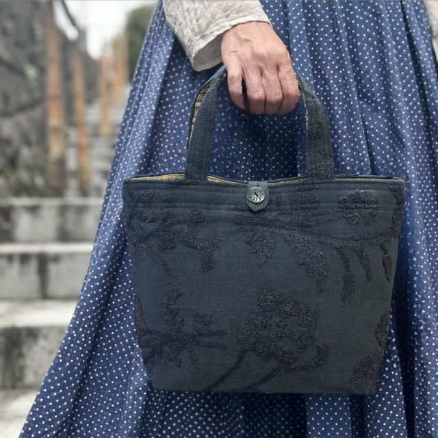 オンラインショップ限定アイテム クルエル刺繍バッグ ALL BLACK
