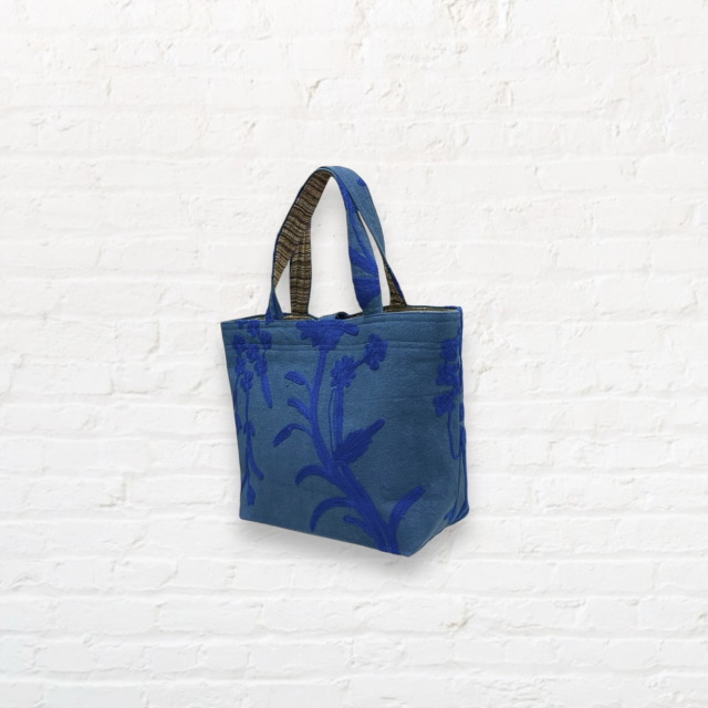 Mixing Blue 刺繍カゴバッグ　青　天然素材 オンラインショップ限定アイテム クルエル刺繍バッグ BLUE お