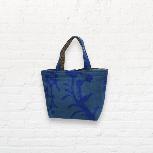 Mixing Blue 刺繍カゴバッグ　青　天然素材 オンラインショップ限定アイテム クルエル刺繍バッグ BLUE お