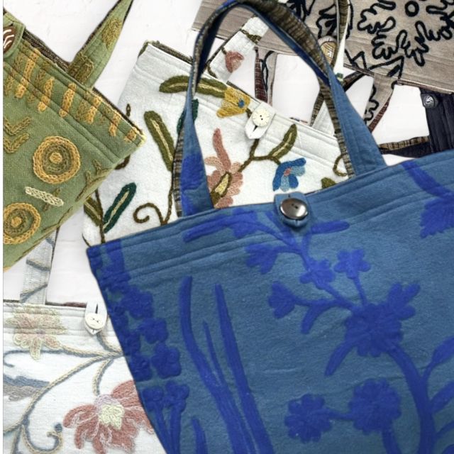 オンラインショップ限定アイテム クルエル刺繍バッグ BLUE お