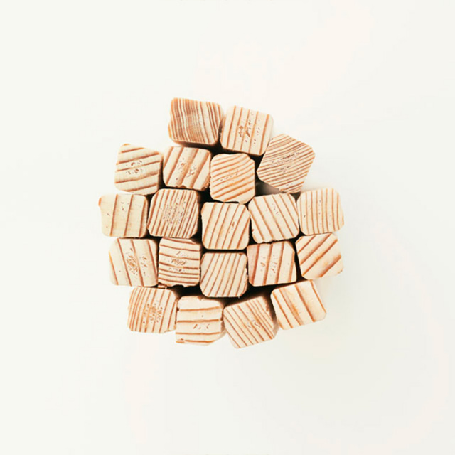 間伐材使用の割り箸 10膳入り 国産木 丸箸 利休箸 角箸 防腐剤