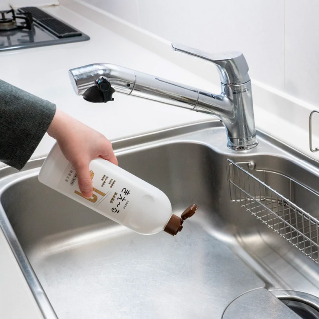 北海道の酪農が生んだ 強力消臭液 きえ～る 排水管用 ぬめりとり つまり解消 キッチン お風呂 洗面所 ボトル 1リットル