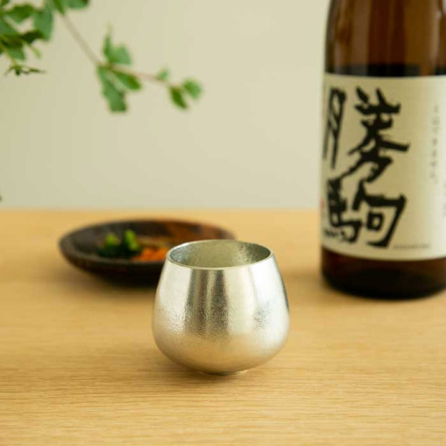ぐい呑み はなしべ 90cc 錫100% 能作 ギフト 贈り物 内祝い 酒器 猪口 ぐい呑み はなしべ 90cc 錫100% 能作 ギフト 贈り物 内祝い 酒器 猪口