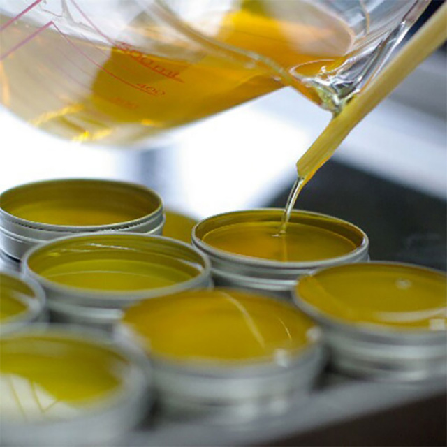 みつろうクリーム 木工用 蜜蝋 ワックス 自然素材100％ フローリング 床 木製テーブル 尾山製材