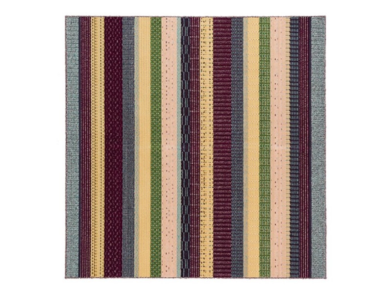 発色のいいカラーと柔らかい子羊毛だけを使用した、ウール100％のエスニックラグ