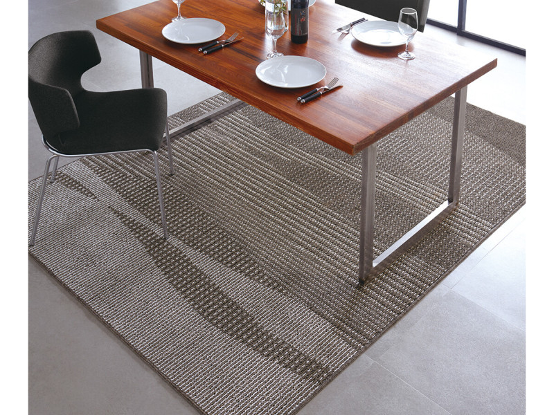 汚れを拭き取りやすいメンテナンス性の良いダイニングラグ