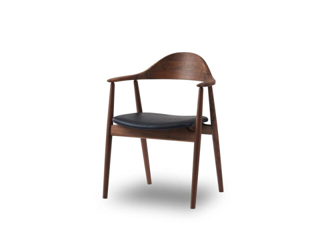 マンタ ダイニングチェア ウォールナット