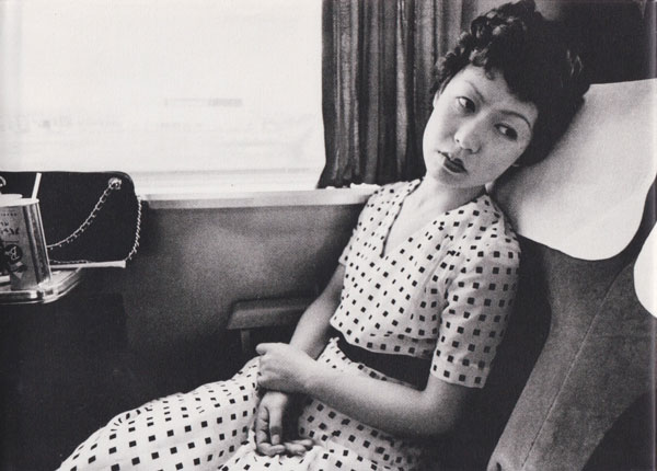 荒木経惟　センチメンタルな旅 1971- 2017-