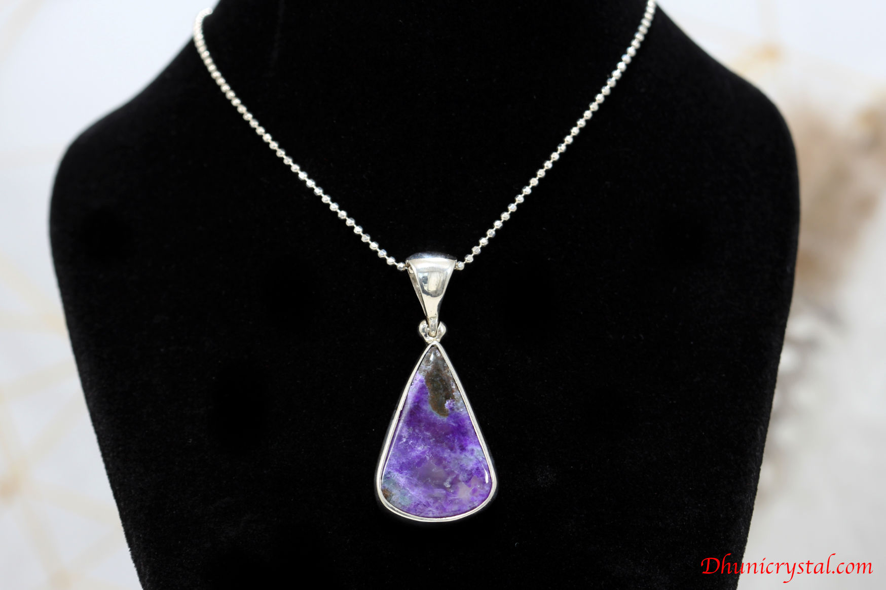 ペリドットペンダント・スターボーンジュエリー！24.6cts! アクセサリー