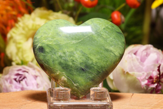 グリーントレモライト(T666)