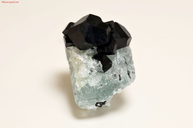 アクアマリン&ブラックトルマリン&ハイアライト共生鉱物(A294)