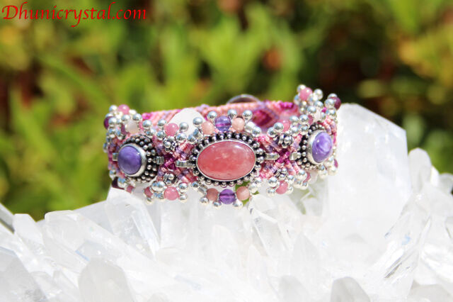 イーシャジュリー