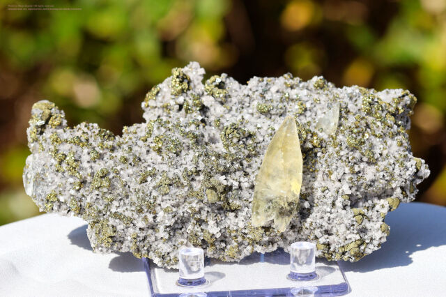 ステビームカルサイト/ミズーリ産/チャルコパイライト&ドロマイト母岩(FF164)