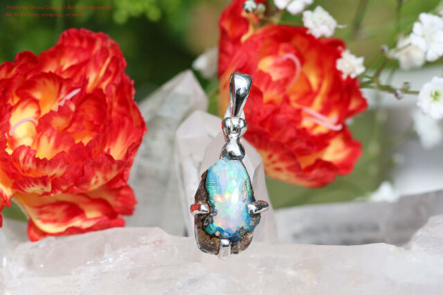 スターボーンペンダント【エチオピアンオパール】(FF227)