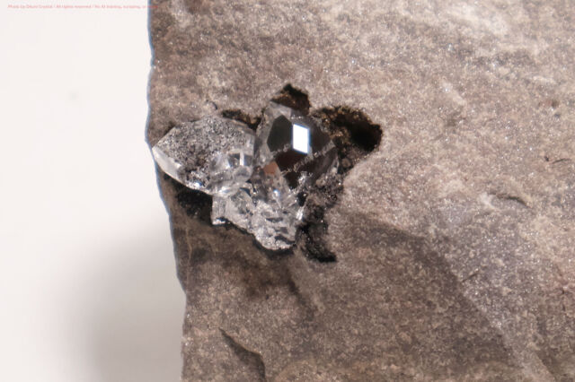 ハーキマーダイヤモンド 母岩付き 原石 ニューヨーク産 両錐水晶