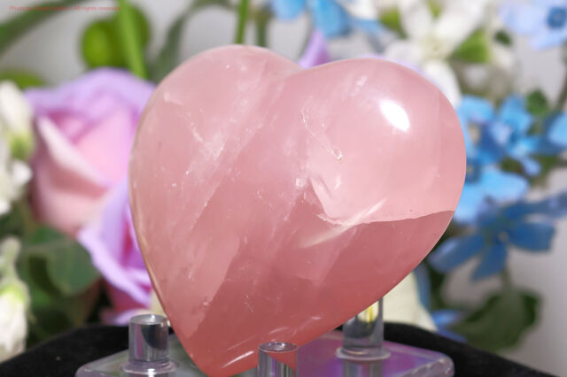 ローズクォーツ 愛と癒しをもたらす優しいピンクの天然石