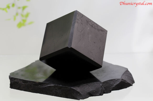 シュンガイト(G103)