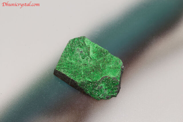 ウバロバイト/グリーンガーネット(G28)