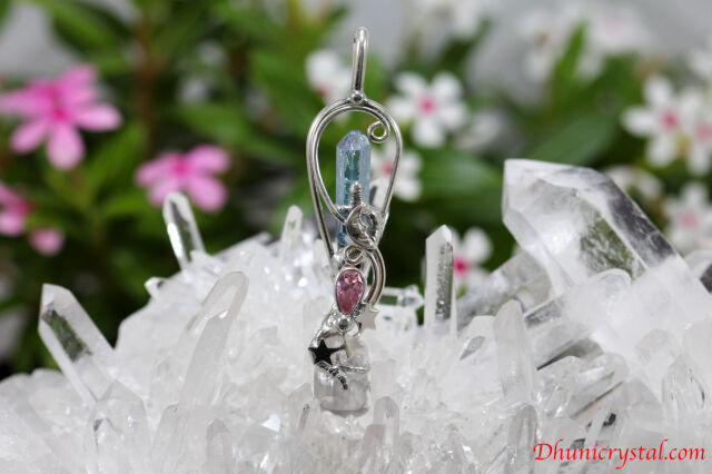 ダンビュライト ダンビュライトペンダント！！美麗結晶 スターボーン社