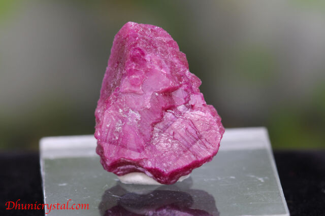 母岩つき天然ルビー原石　コランダム 母岩つき天然ルビー原石コランダム