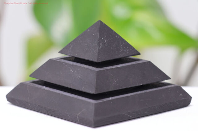 【SOLDOUT】シュンガイト/サッカラン・ピラミッド(T262)