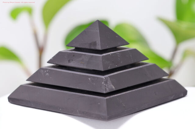 シュンガイト/サッカラン・ピラミッド(T264)