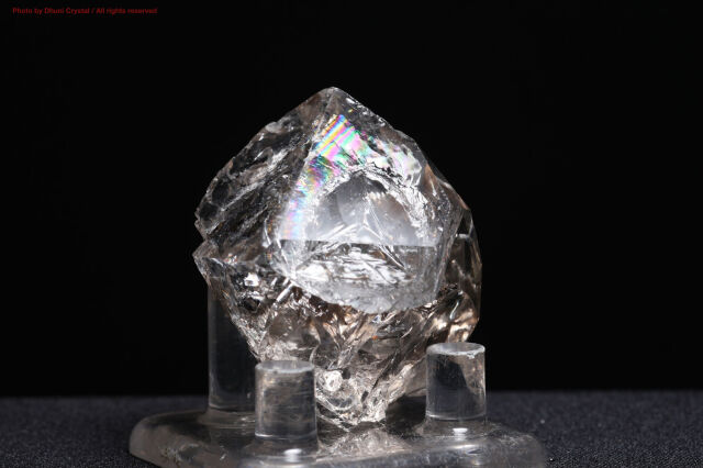 ハーキマーダイヤモンド原石 325g 虹入り ハーキマーダイヤモンド原石 325g 虹入り