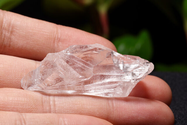 一点物】レムリアンシードクリスタル原石｜成長線が刻まれた高