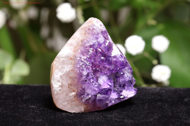 アメジストクラスター 空間を浄化し心を癒す高波動のヒーリングストーン