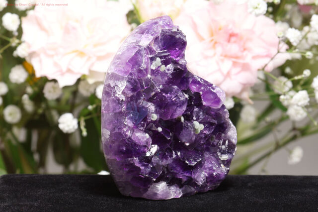 アメジストクラスター 空間を浄化し心を癒す高波動のヒーリングストーン