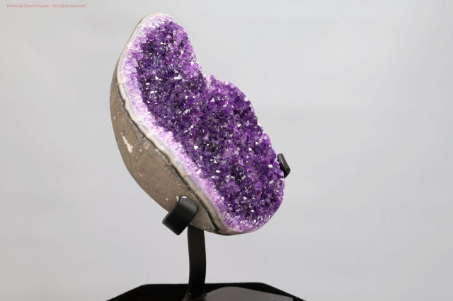 アメジストクラスター 空間を浄化し心を癒す高波動のヒーリングストーン