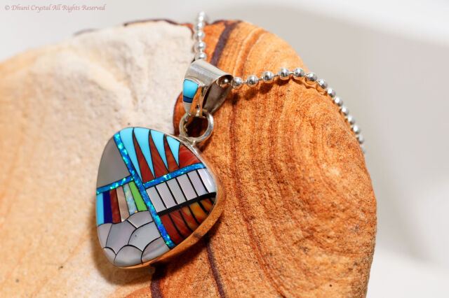 インディアンジュエリー　ペンダントヘッド インレイ・ジュエリー/ペンダント【Ancient Egyptian Cat】(U130)