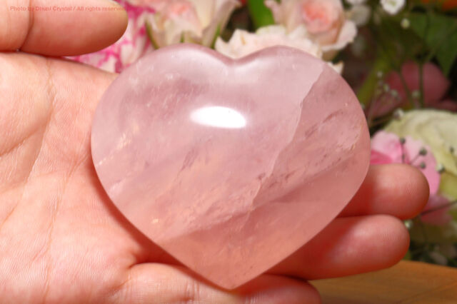 ローズクォーツ 愛と癒しをもたらす優しいピンクの天然石