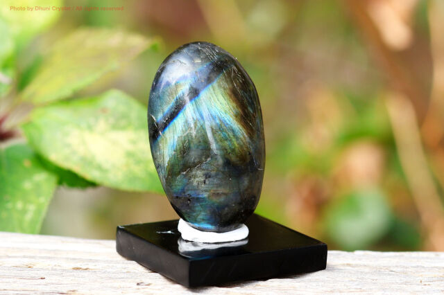 ラブラドライト 潜在能力を開き未来を照らす虹色の変光石