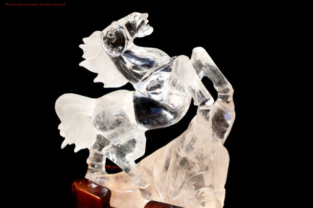クリスタル水晶のお馬さん/山梨伝統技術士作、証明書付き(T943)