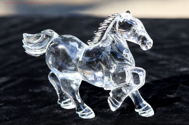 水晶の馬 カービング｜クリスタルホース｜透明な浄化と前進の守護石