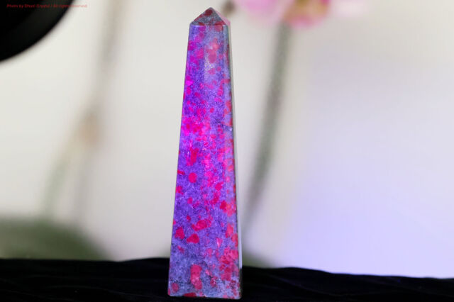 ルビーインカイヤナイト｜情熱と冷静を併せ持つ神秘の石