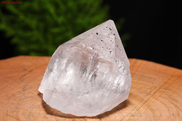 クローライトクォーツ　ヒマラヤ水晶　虹入り　原石　鉱物標本 ガネーシュヒマール産 ヒマラヤ水晶ポイント 238g/92mm《クロー
