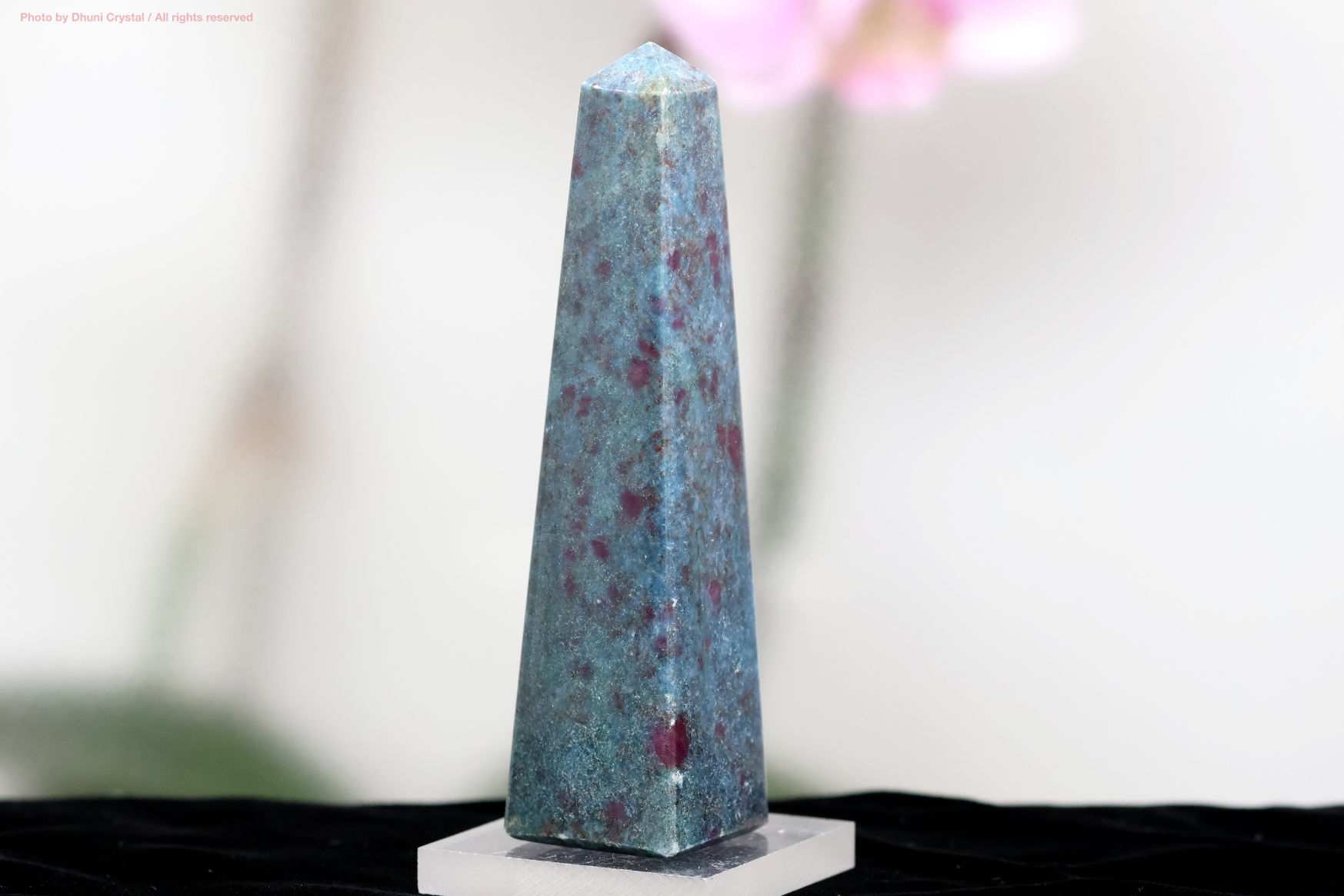 ルビー・イン・カイヤナイト/オベリスク型(T981)