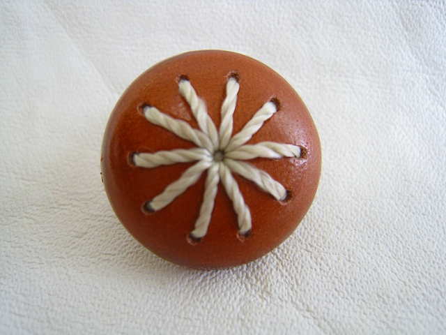 Jim knopf  革ボタン＊くるみボタン