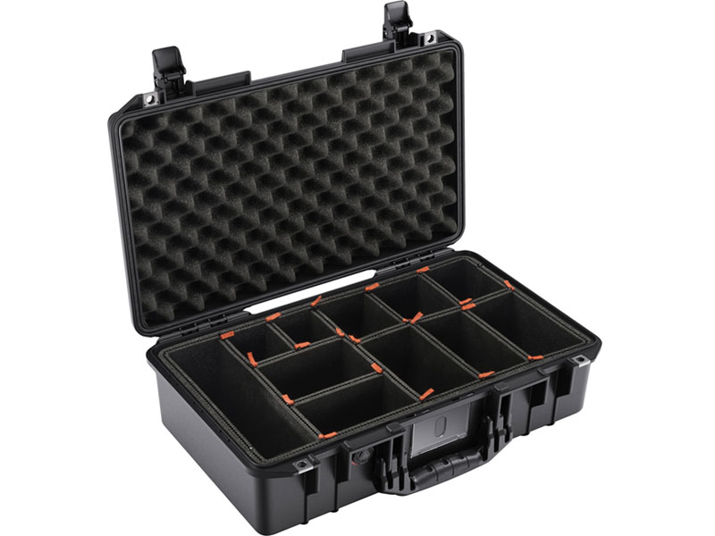 PELICAN(ペリカン) 1525 エアケース トレックパック プレスアンドプルラッチ ブラック 26L [015250-0051-110] 1525Air 1525 Air Case with TrekPak™ Press and Pull Latch Black