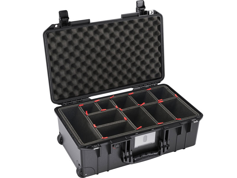 PELICAN(ペリカン) 1535 エアケース トレックパック プレスアンドプルラッチ ブラック 27L [015350-0052-110] 1535Air 1535 Air Case with TrekPak™ Press and Pull Latch Black