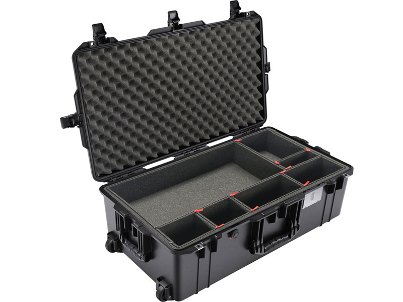 PELICAN(ペリカン) 1615 エアケース トレックパック プレスアンドプルラッチ ブラック 71L [016150-0051-110] 1615Air 1615 Air Case with TrekPak™ Press and Pull Latch Black